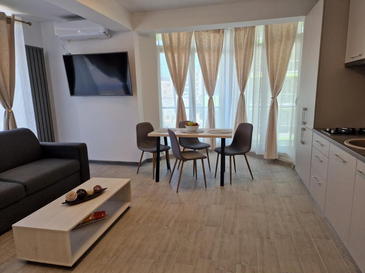 Cristalex Aparthotel & Spa Mamaia Nord Navodari Exterior photo